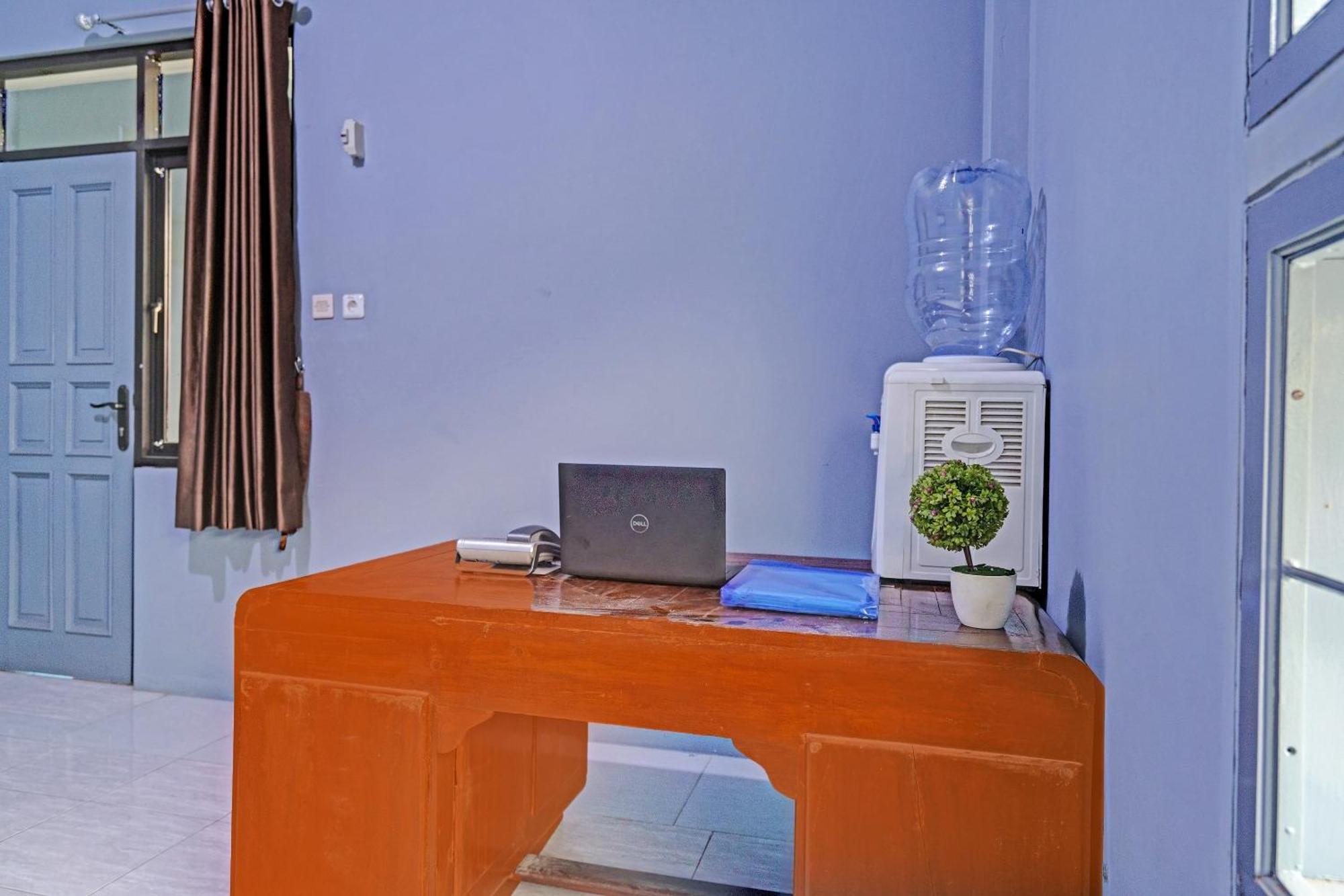 Lebakwangi Oyo Life 91592 Aaliya Guest House Syariah מראה חיצוני תמונה