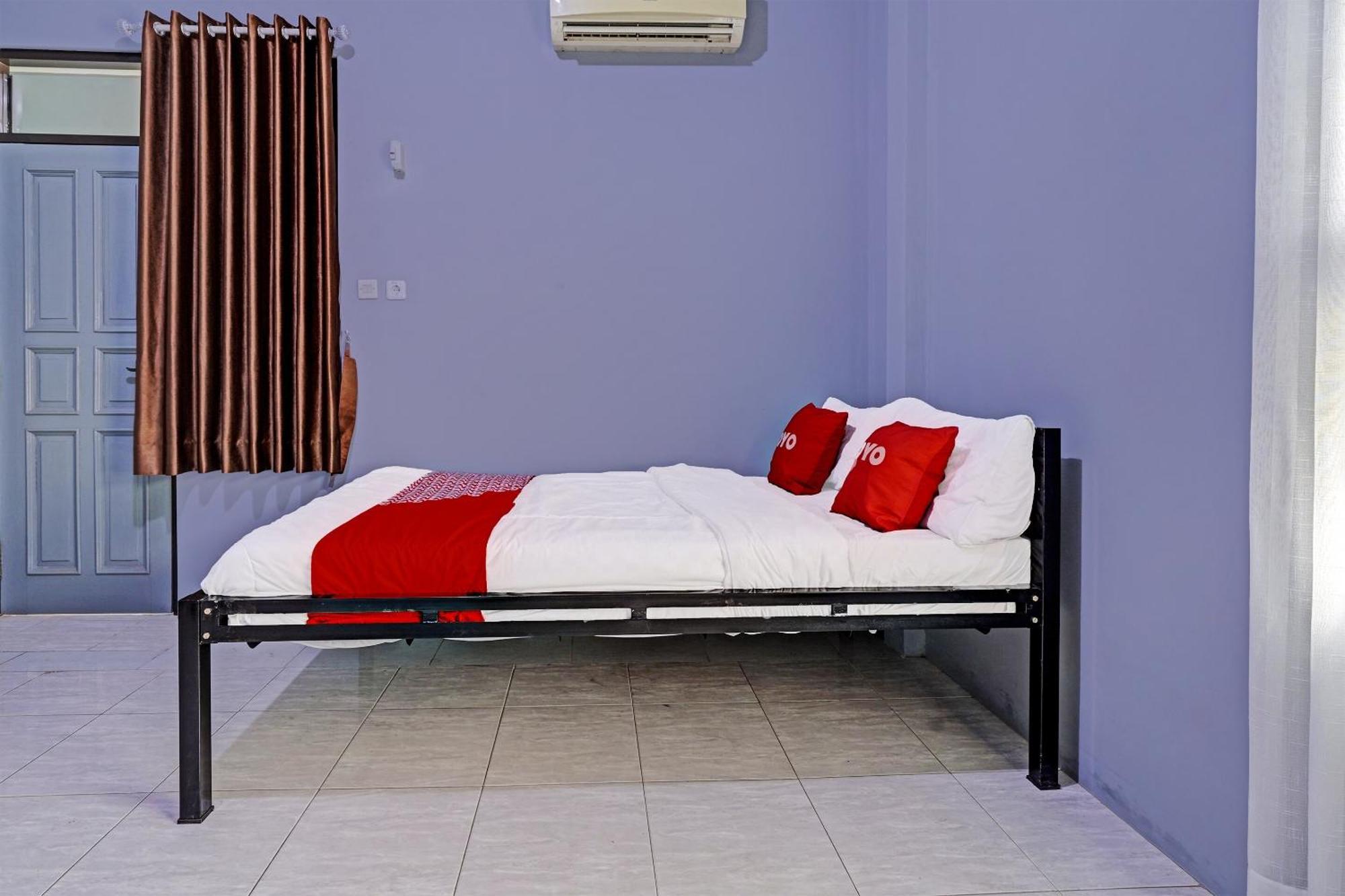 Lebakwangi Oyo Life 91592 Aaliya Guest House Syariah מראה חיצוני תמונה